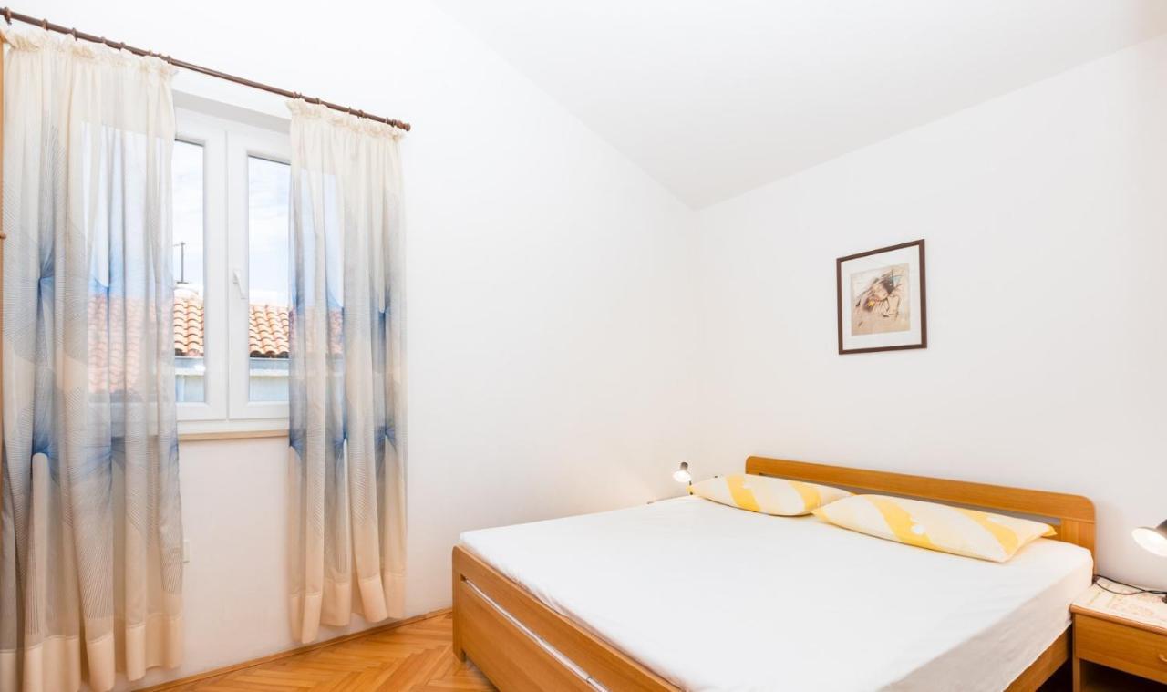 Apartments Mrak Punat Exterior photo